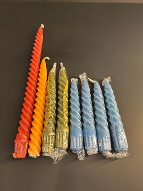 Vintage swirl Candles - Multicolor (Red, Orange, Green, Blue) Lot of 8